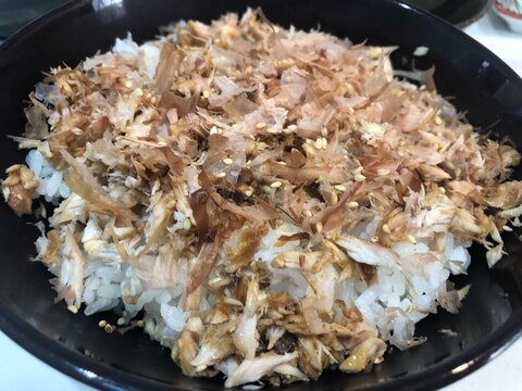 簡単美味しいぶりのほぐし身丼